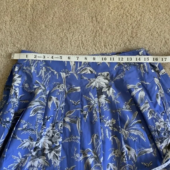 NWT Talbots Blue & Black Floral A-Line Fit and Flare Skirt with pockets Size 6 - Picture 5 of 6